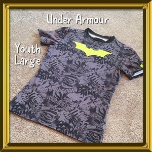 UNDER ARMOUR - Youth Large top BATMAN